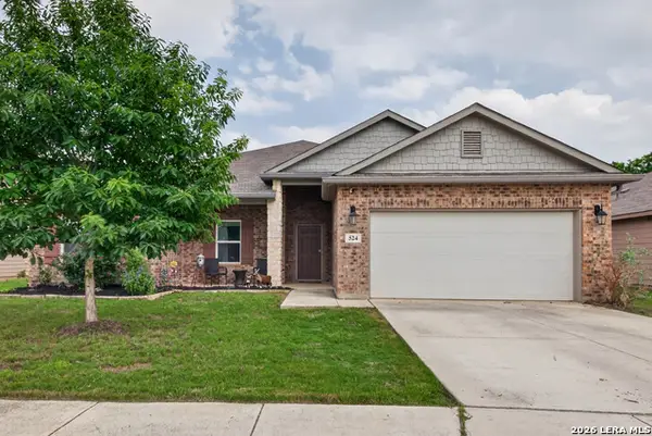 524 Long Leaf Dr, New Braunfels, TX 78130