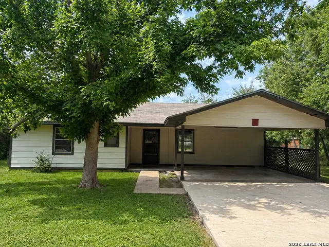 302 Booster St, Center Point, TX 78010 - #1