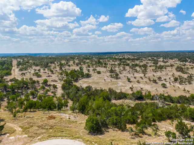 02 Verde Ct., Fredericksburg, TX 78624 - #2