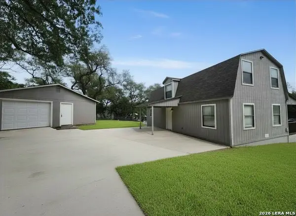 207 Oaklane St, Canyon Lake, TX 78133