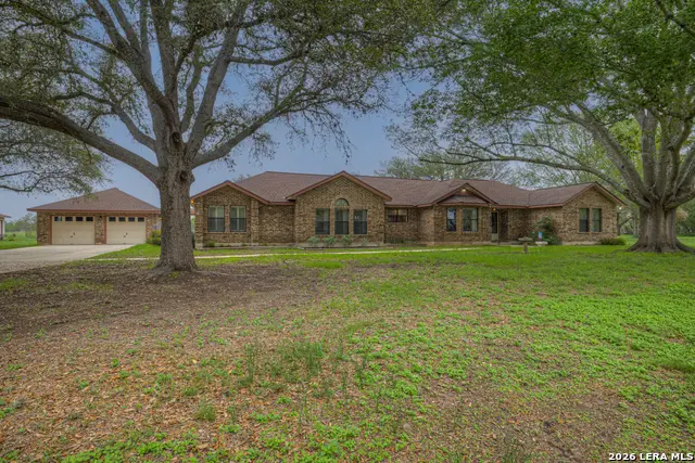 12737 Woman Hollering Rd, Schertz, TX 78154 - #3