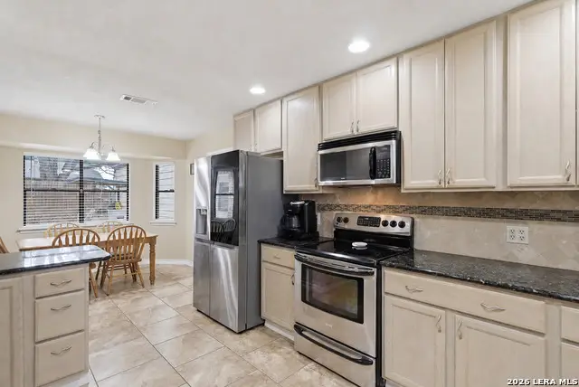 106 Oak Ridge Dr., La Vernia, TX 78121 - #3
