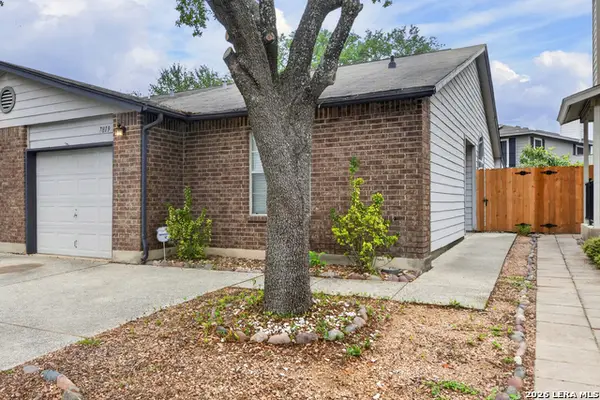 7819 Galaway Bay #7918, San Antonio, TX 78240