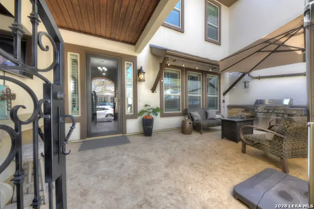 949 N Academy Ave, New Braunfels, TX 78130 - #2