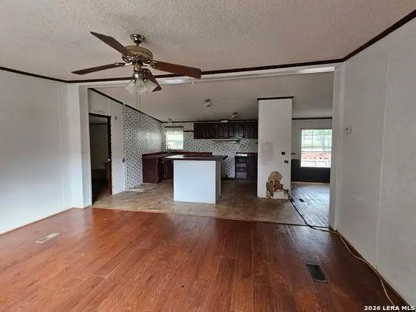 4106 Wild Fox, Elmendorf, TX 78112
