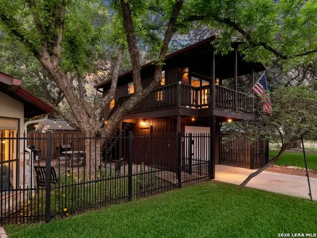 299 W Edgewater Ter, New Braunfels, TX 78130 - #3