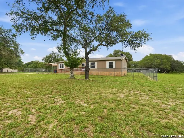 102 Mil Encinos, Adkins, TX 78101 - #3