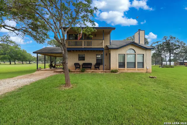 1002 Eagle Crest Dr, Floresville, TX 78114 - #1