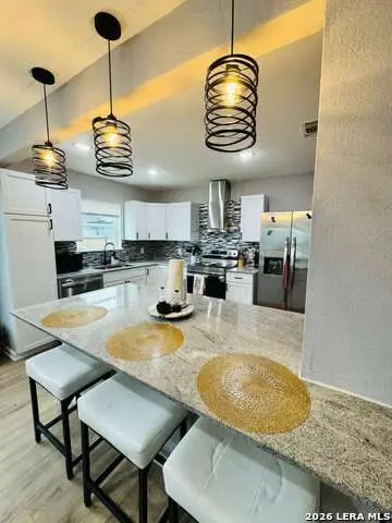 1035 W Wildwood Dr, San Antonio, TX 78201 - #3