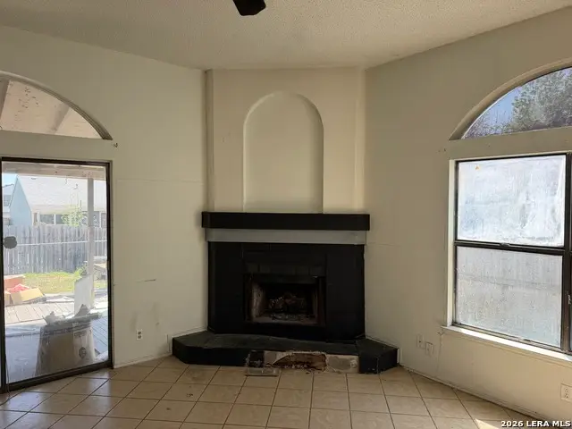 4146 Sunrise Point Dr, San Antonio, TX 78244 - #3
