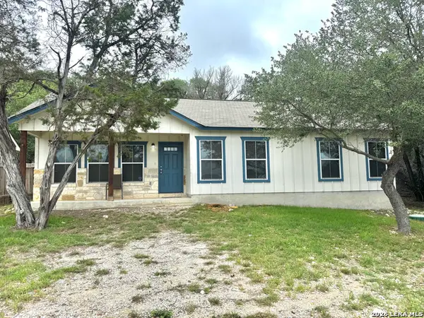 1439 Bonnyview Dr, Canyon Lake, TX 78133