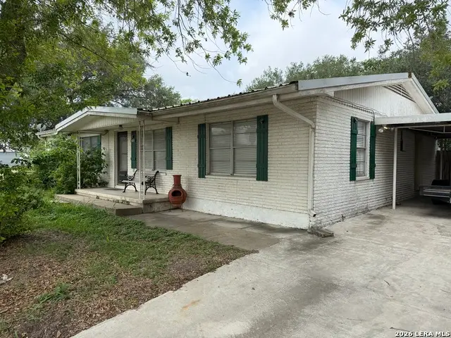 208 S Caves, Three Rivers, TX 78071 - #3