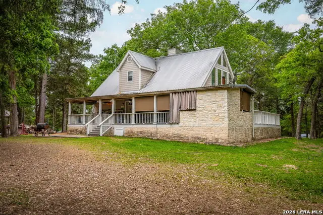 1055 Beech Crest Dr, New Ulm, TX 78950 - #3