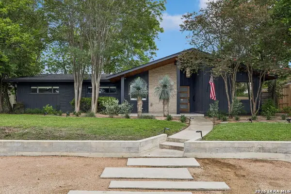 210 Woodcrest Dr, San Antonio, TX 78209
