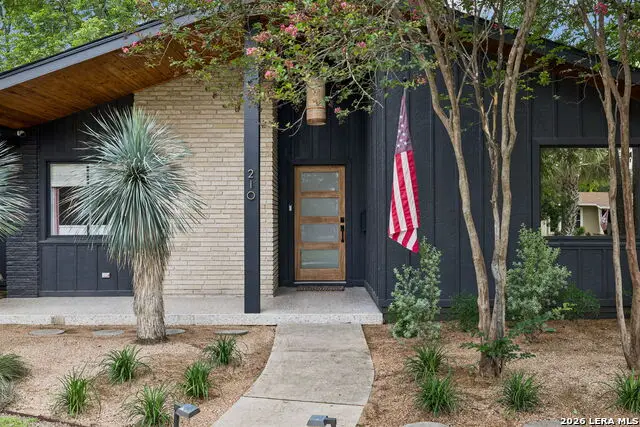 210 Woodcrest Dr, San Antonio, TX 78209 - #3