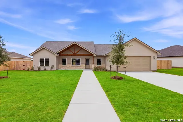 617 34th Street, Hondo, TX 78861 - #1