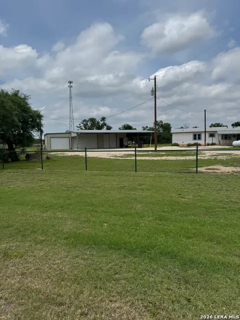 3707 Fm 2676, Hondo, TX 78861