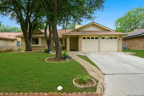 7227 Enchanted Flame St, San Antonio, TX 78250