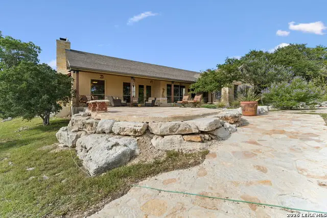 306 Charles, Kerrville, TX 78028 - #3