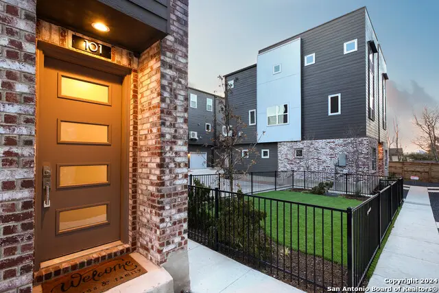 210 W Poplar St #101, San Antonio, TX 78212 - #2