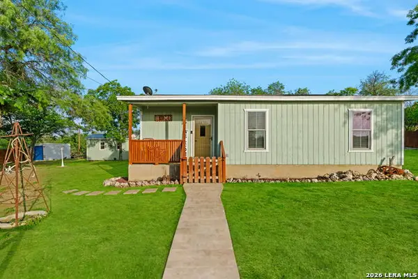 1214 London St, Castroville, TX 78009