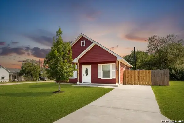1628 Armstrong, Luling, TX 78648