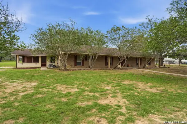 105 Deer Run, Pleasanton, TX 78064