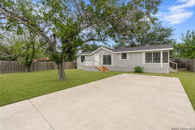 938 Patricia Ann Dr, Poteet, TX 78065 - #1