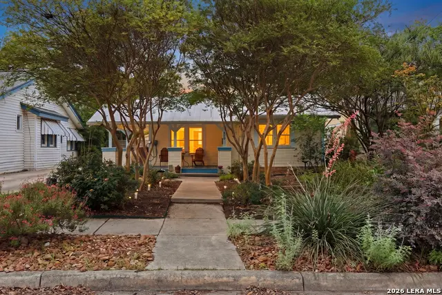 310 Queen Anne Ct, San Antonio, TX 78209 - #2