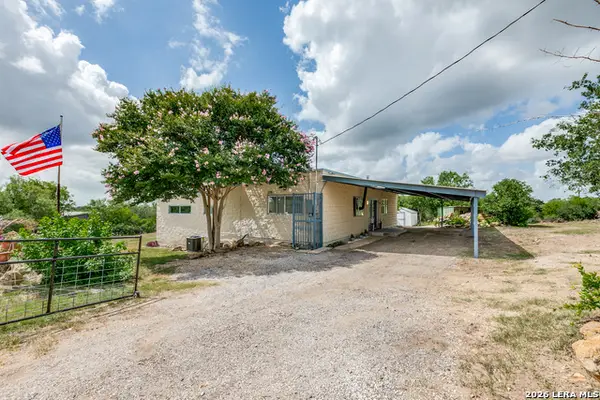 275 County Road 5634, Castroville, TX 78009