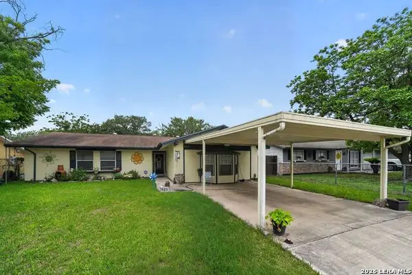 7623 Glen Mont, San Antonio, TX 78239