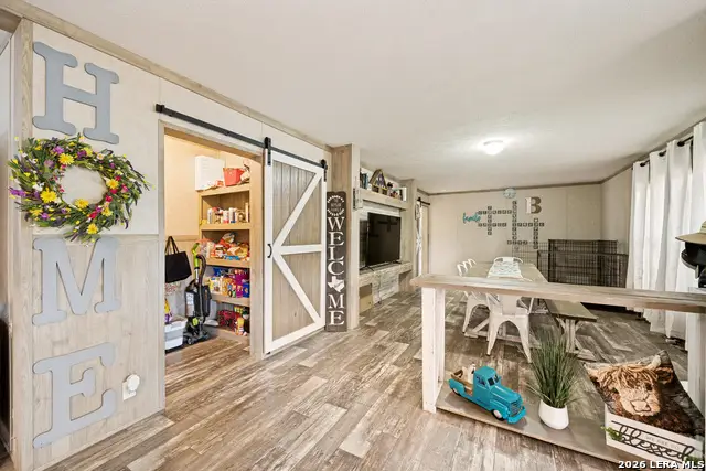 160 Kothmann Rd, La Vernia, TX 78121 - #2