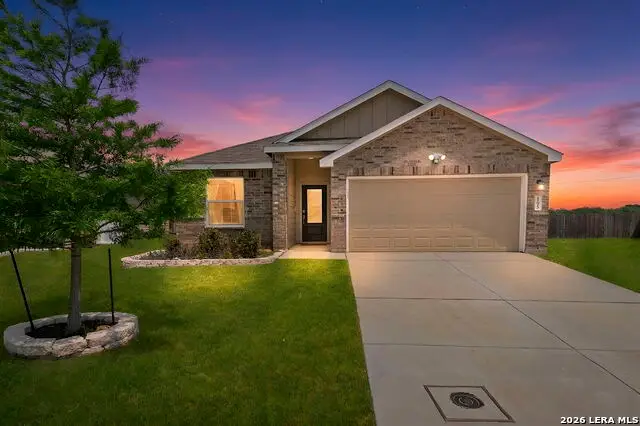 105 Olympic Cv, Seguin, TX 78155 - #1