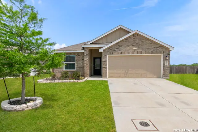 105 Olympic Cv, Seguin, TX 78155 - #2