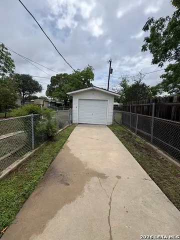 206 Laurelwood Dr, San Antonio, TX 78213 - #2