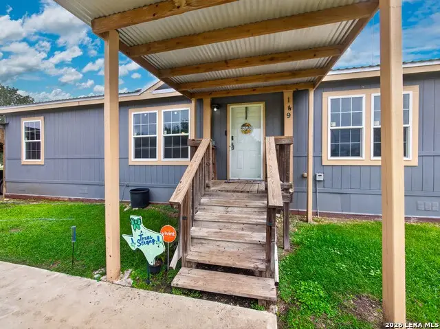 149 High Ridge Meadows Dr, Gonzales, TX 78629 - #2