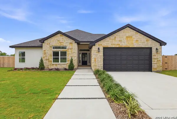 705 34th Street, Hondo, TX 78861