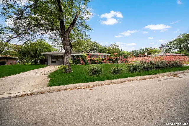 261 Weathercock Ln, Windcrest, TX 78239 - #3