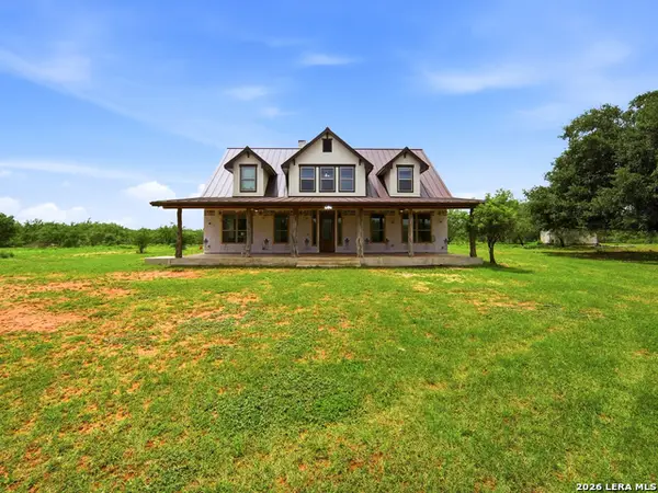 1253 County Road 7421, Yancey, TX 78886
