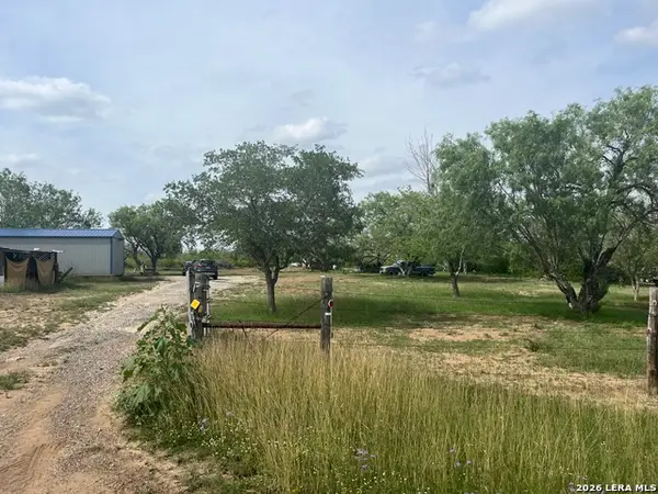 130 Trails End, Pleasanton, TX 78064