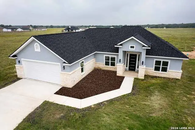 105 Merion Lane, La Vernia, TX 78121 - #1