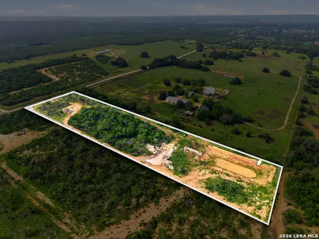 2105 County Road 124, Floresville, TX 78114 - #2