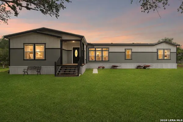 1169 Old Adams Ln, Pleasanton, TX 78064