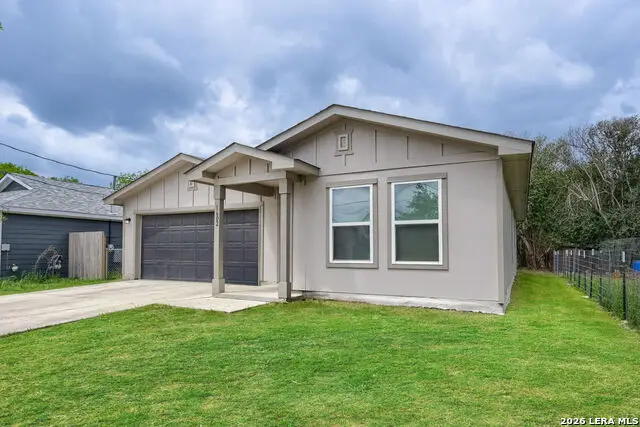 1602 Sunset St, Seguin, TX 78155 - #3