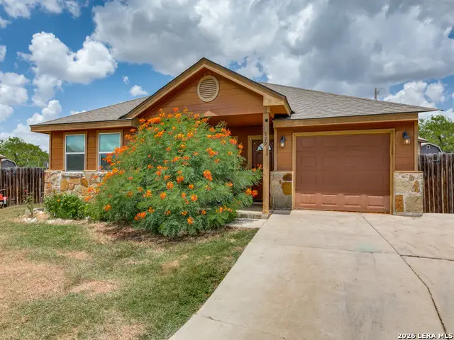 529 Indian Crossing, Jourdanton, TX 78026 - #1