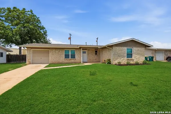 206 Balboa Dr, Universal City, TX 78148