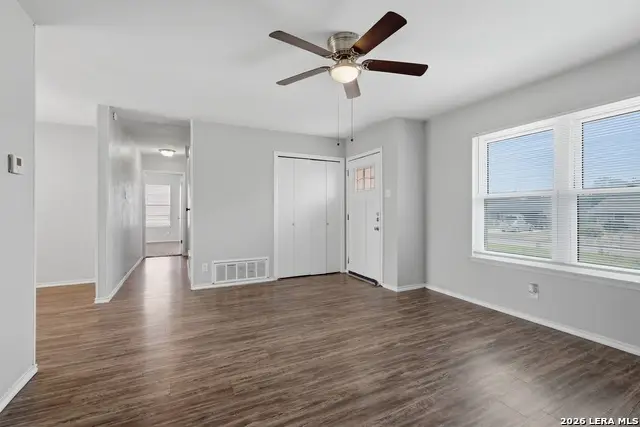 206 Balboa Dr, Universal City, TX 78148 - #2