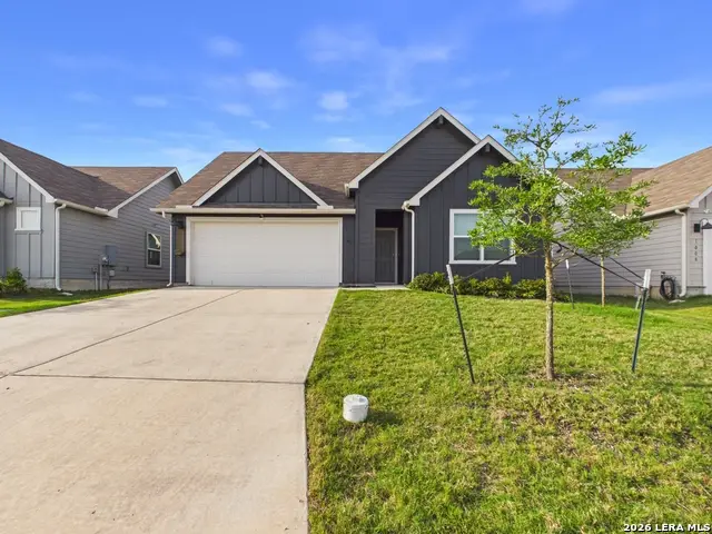 1012 Betsy Dr, Seguin, TX 78155 - #1