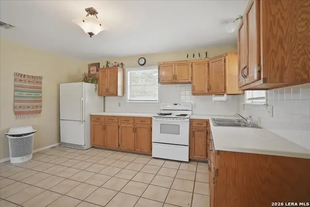 731 County Road 325, George West, TX 78022 - #3