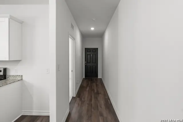 8208 Smithers Ave, San Antonio, TX 78252 - #2